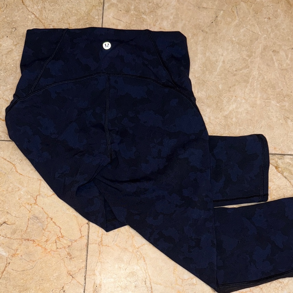 Lululemon Athletica Dark Blue Camo Leggings with Mesh Detail